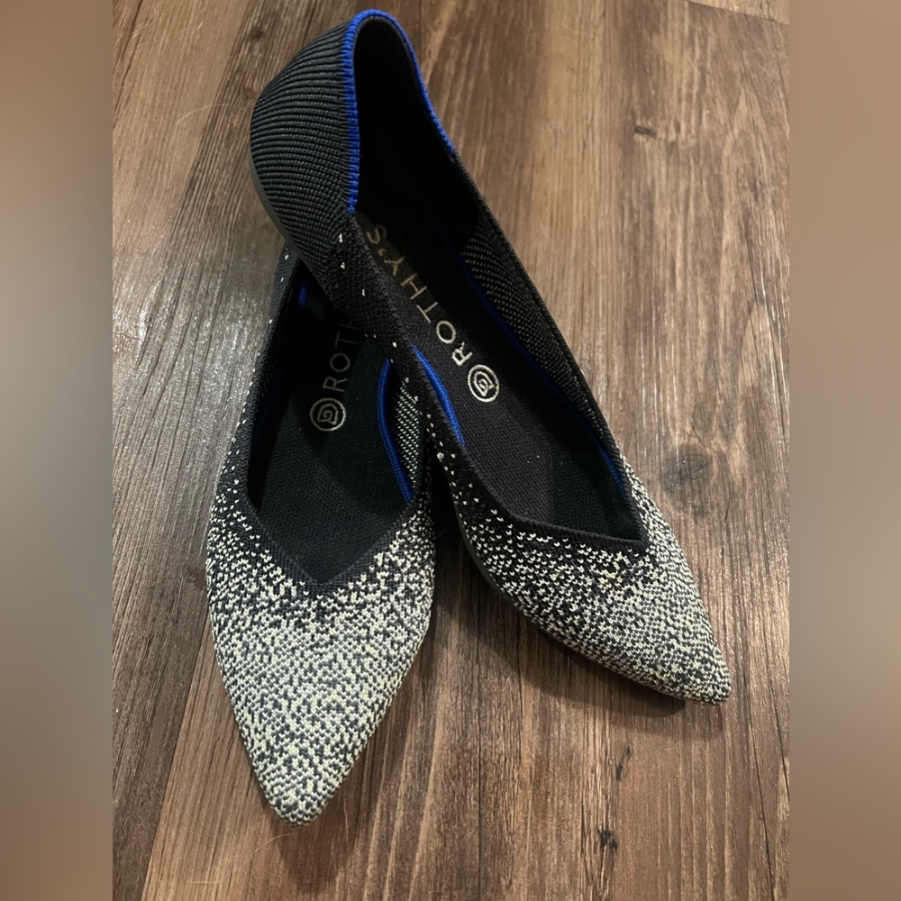 Women’s Rothy’s Discontinued Slate Metallic Pointed Shoe size 10W